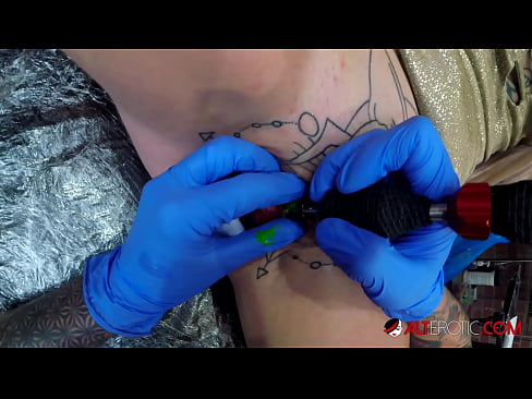 ❤️ Extremadamente tatuado hottie Sully Savage consiguió un tatuaje en su clítoris ️❌ Porno fb en es.xxxdl.ru ❌️❤️❤️❤️❤️❤️❤️❤️